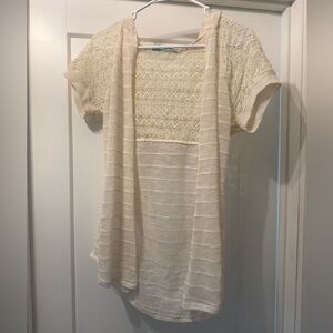 Maurice’s Cream Lace Short Sleeve Top M